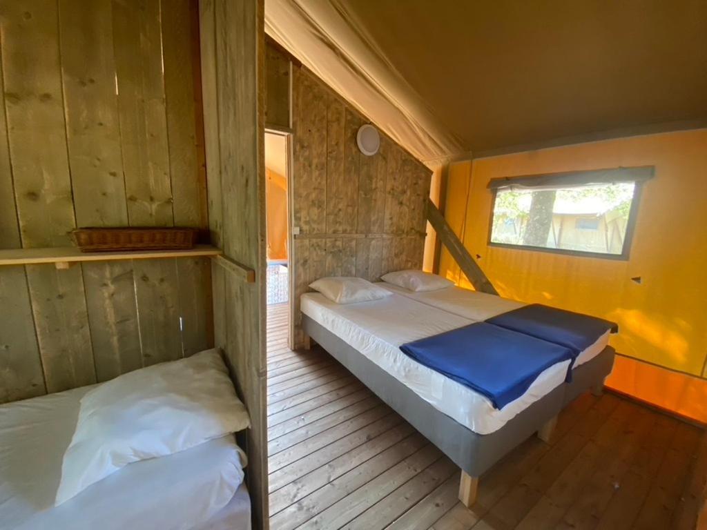 Camping La Kahute - Tente Lodge Au Coeur De La Foret แกร์ก็อง ภายนอก รูปภาพ