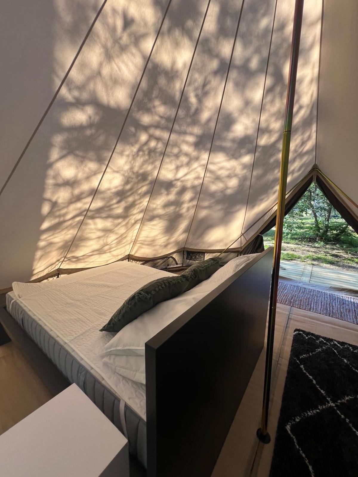 Camping La Kahute - Tente Lodge Au Coeur De La Foret แกร์ก็อง ภายนอก รูปภาพ